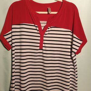 "Women's Red and White Striped Short Sleeve Top – Casual & Trendy Fashion"